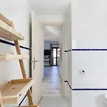 Lets Holidays 1 Min To The