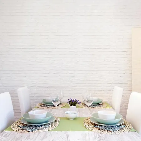 Apartman Lets Holidays 1 Minute To The *