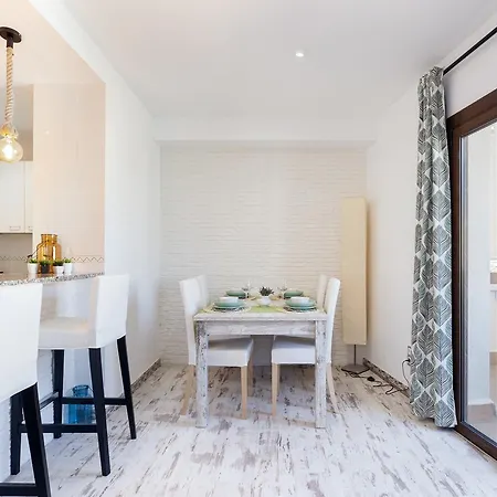 Appartement Lets Holidays 1 Minute To The *