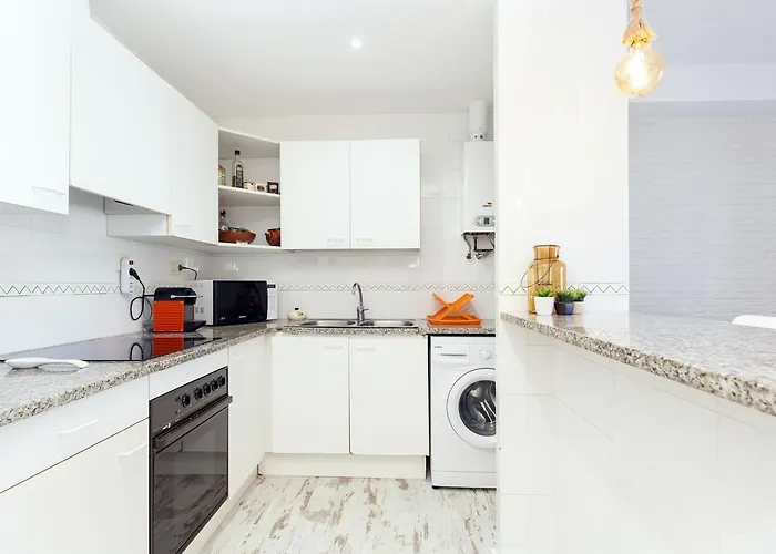 Apartment Lets Holidays Nice Apartment 1 Min To The Beach *