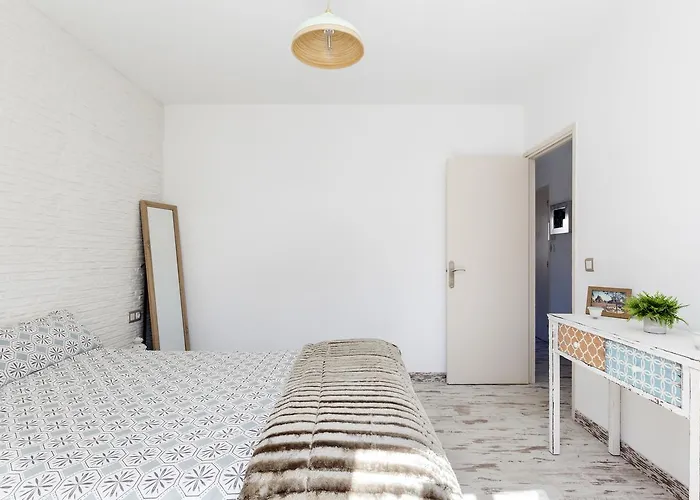 Апартаменты Lets Holidays 1 Min To The *