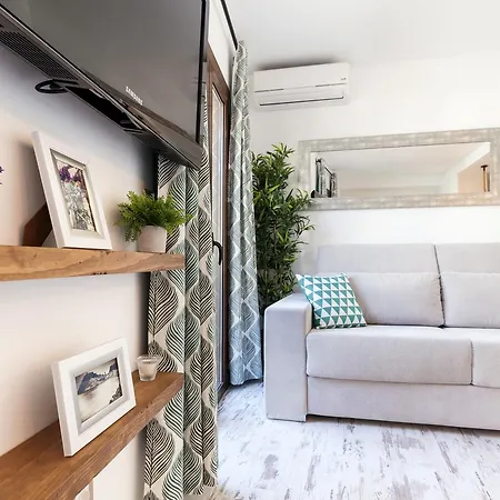 Apartment Lets Holidays 1 Min To The Tossa de Mar